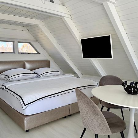 Seehuette Neusiedlersee - Strandhaus, Elektroboot Inklusive Rust Esterno foto