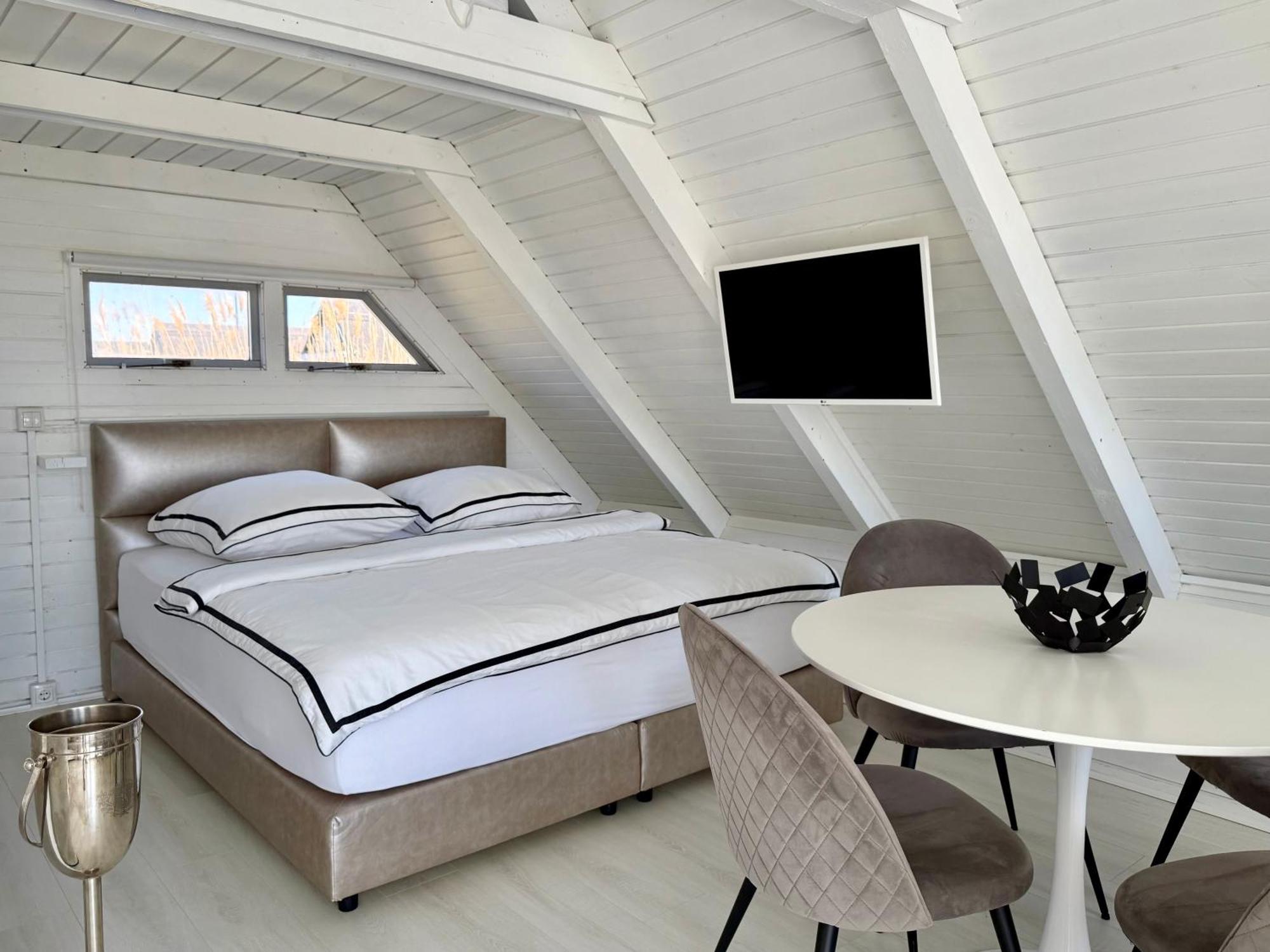 Seehuette Neusiedlersee - Strandhaus, Elektroboot Inklusive Rust Esterno foto